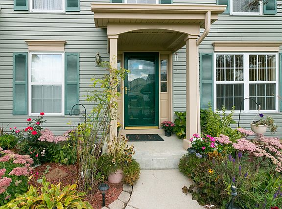 2nd image of 962 Cortney Dr