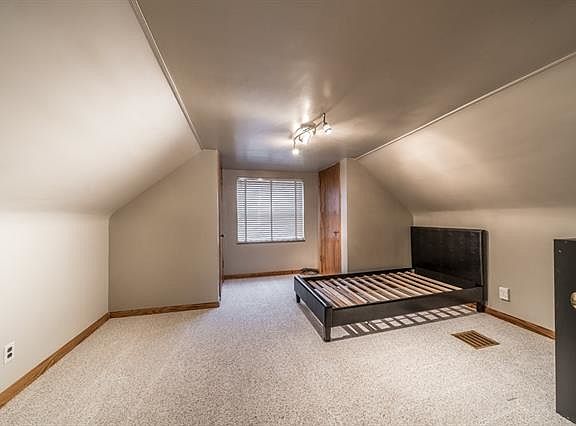 4th image of 2649 Van Deren Dr
