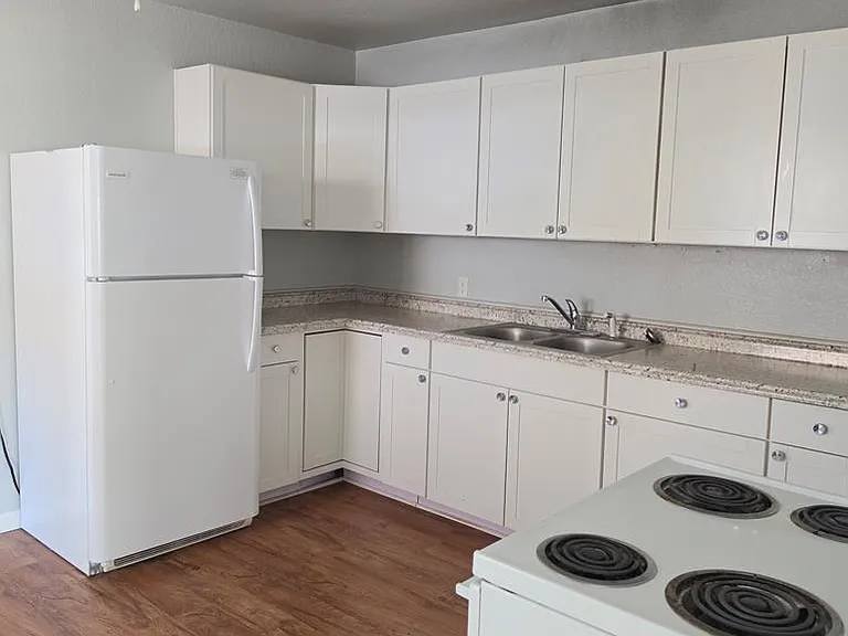 1103 N Carrizo St #B — Photo 5