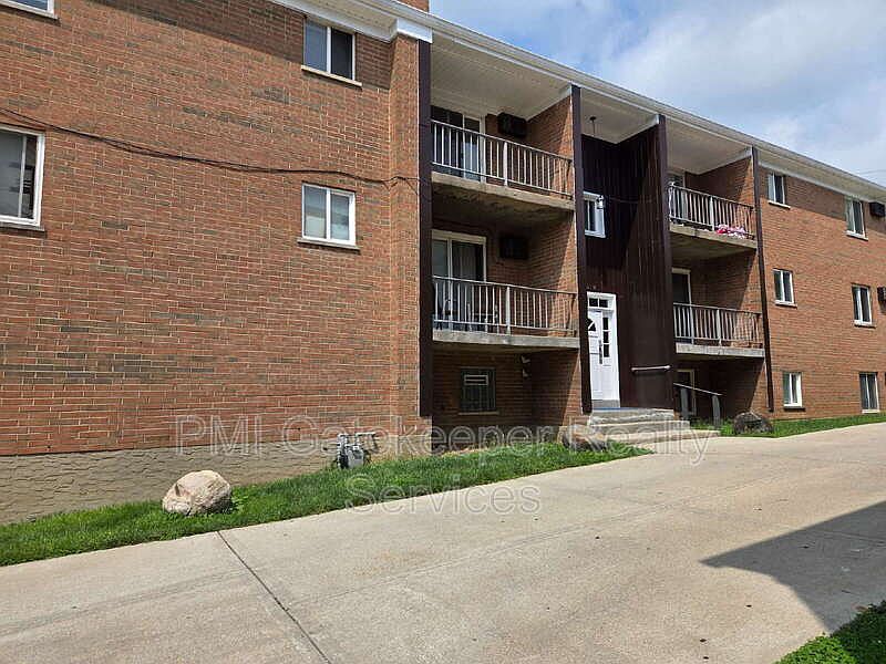 1st image of 2459 Montana Ave #7