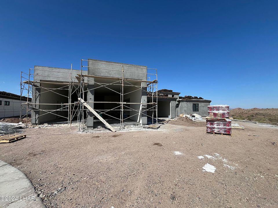 1st image of 8012 Corte De La Luna