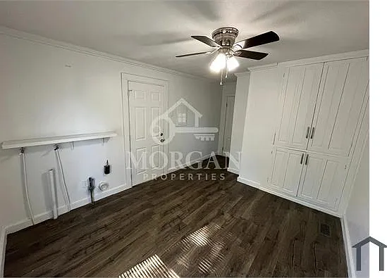 921 W 9th St — Photo 6