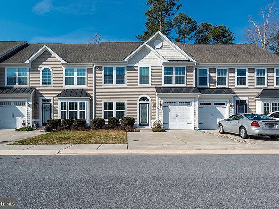 3rd image of 19080 Timbercreek Dr