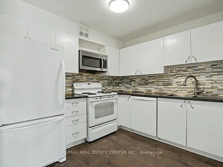 15 Hofstetter Ave #313 — Photo 14