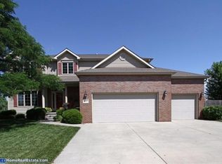 9210 Rockland Cir, Lincoln, NE 68526