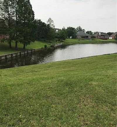 3rd image of 7 La Quinta Dr