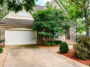 1301 Prestwick Dr, Lake Geneva, WI 53147