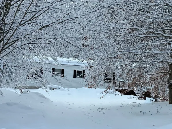 8746 Foxwood Ln, Boonville, NY 13309
