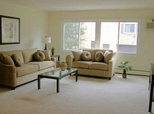 10201 Cedar Lake Rd #201-108, Hopkins, MN 55305