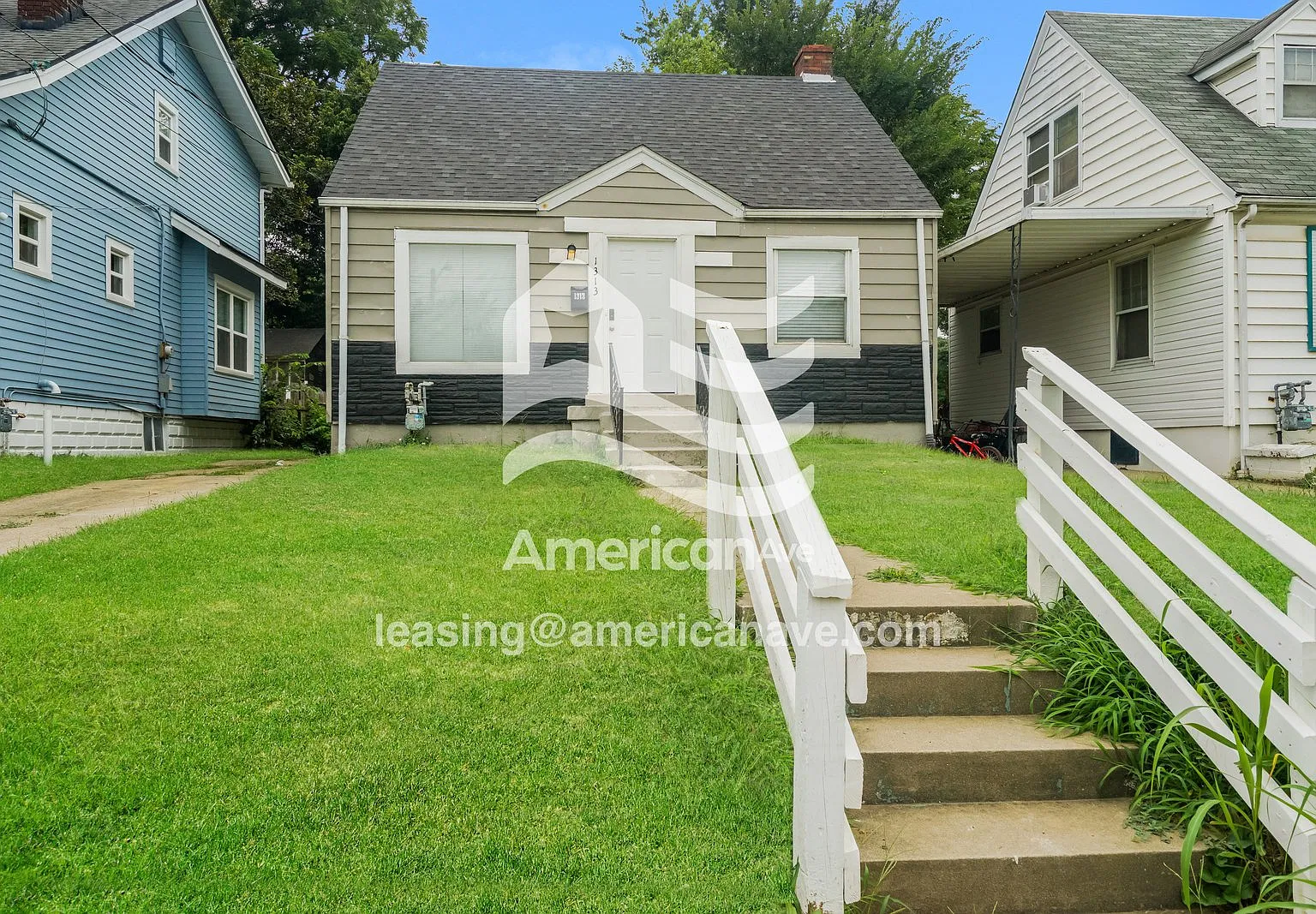 3 bed, 1.0 bath, 1352 sqft, $1,415 — Photo 1
