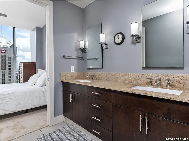 610 E Market St #2904 — Photo 15