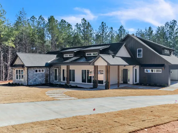 240 N Old Mill Rd, Travelers Rest, SC 29690