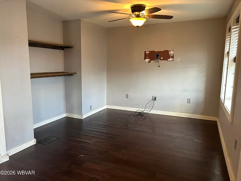 1820 Blanchard Ave — Photo 3