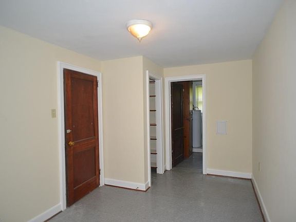 3rd image of 213 Gatewood Ave APT B