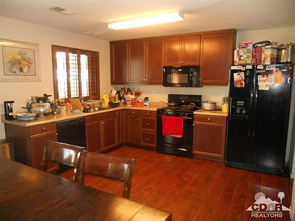 2nd image of 84098 La Jolla Ave