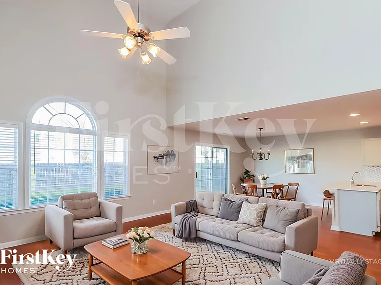 2430 Gatewater Ct — Photo 3