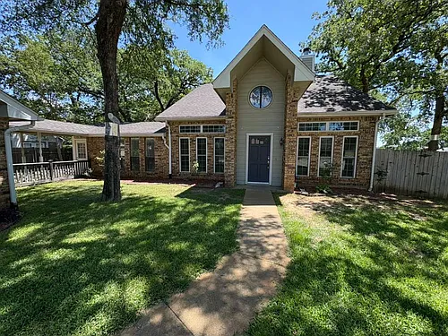 500 Holliday Ln Photo 1