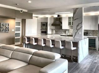 1333 S Beverly Glen Blvd APT 605, Los Angeles, CA 90024