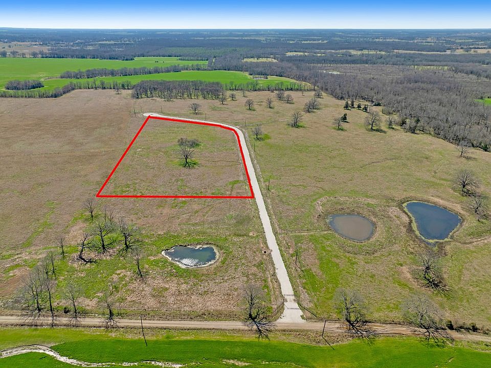 1st image of 17 Quail Hollow Trl