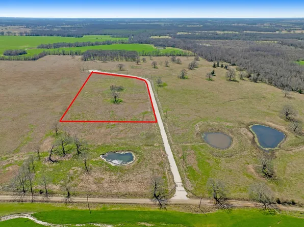 17 Quail Hollow Trl, Paris, TX 75462