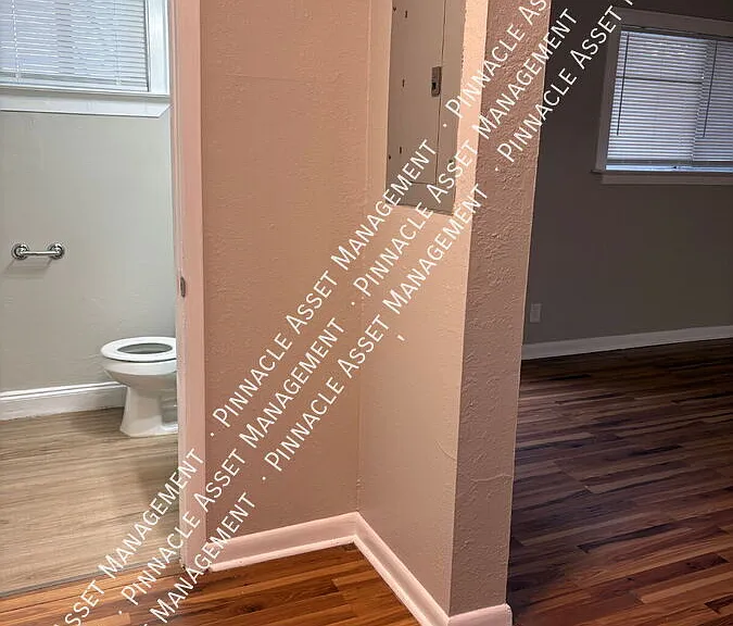 208 Valley View Ave #3 — Photo 14