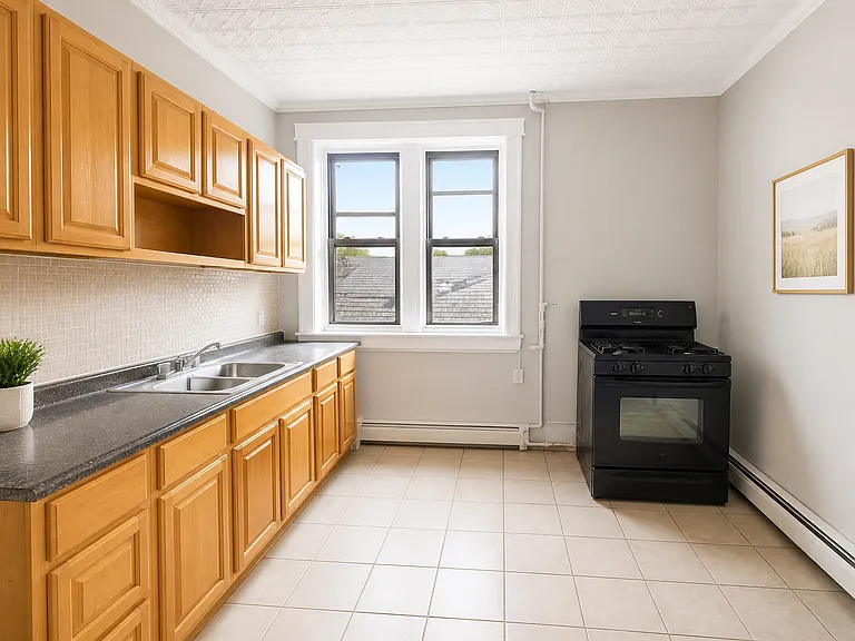 9 Grant Ave #3L1 — Photo 2