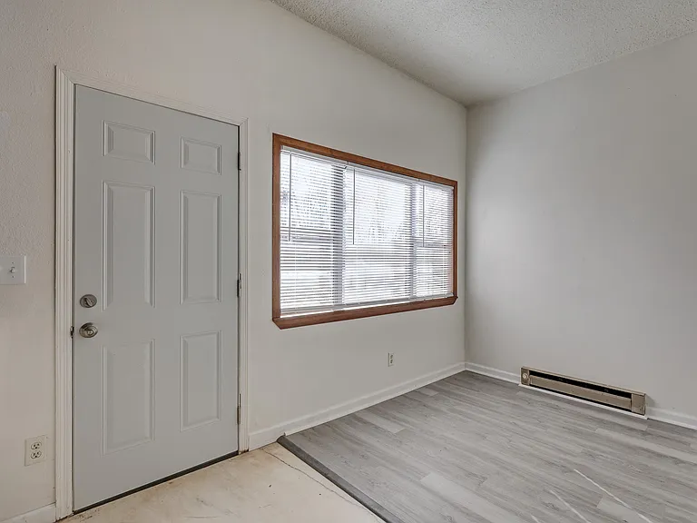 3801 Cresswell Ave — Photo 5