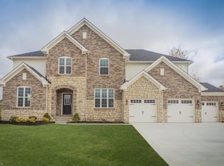4877 Paramount Ct, North Canton, OH 44720