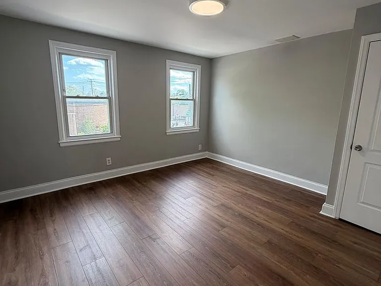 108 Chestnut St — Photo 5
