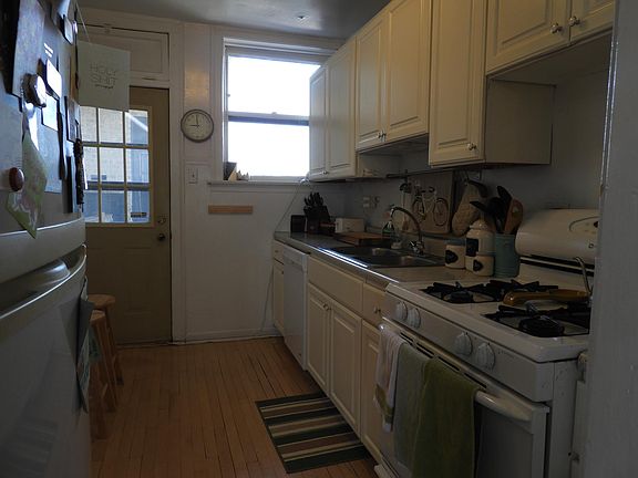 4th image of 3425 W Drummond Pl APT 3
