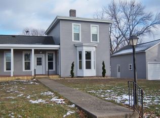 111 N 9th St, Marshalltown, IA 50158