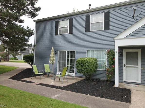 27 Firebush Ln, Northfield, OH 44067