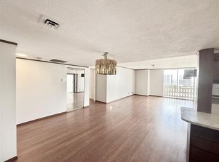 2016 Main St APT 1904, Houston, TX 77002