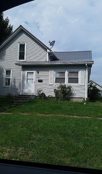 2nd image of 607 5th Ave E
