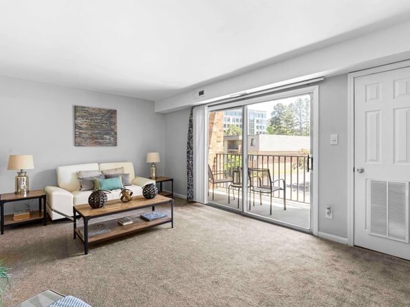 100 Pinegate Cir #1