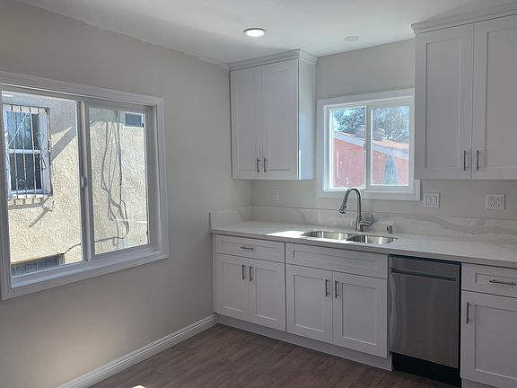 2nd image of 6533 Santa Fe Ave