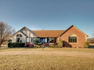 6221 S Greenwich Rd, Derby, KS 67037