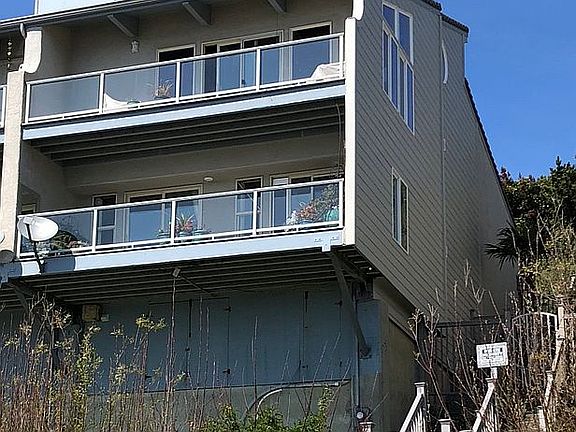 Upper and Lower Deck