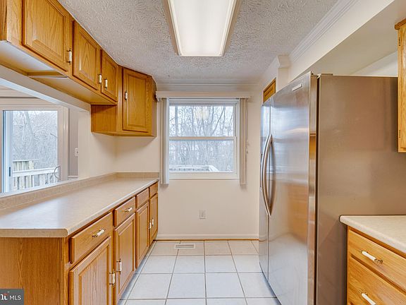 3rd image of 3650 Woodhaven Ct