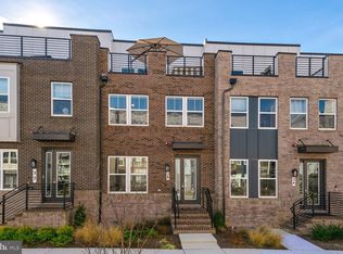 28 Bleeker Pl, Gaithersburg, MD 20878