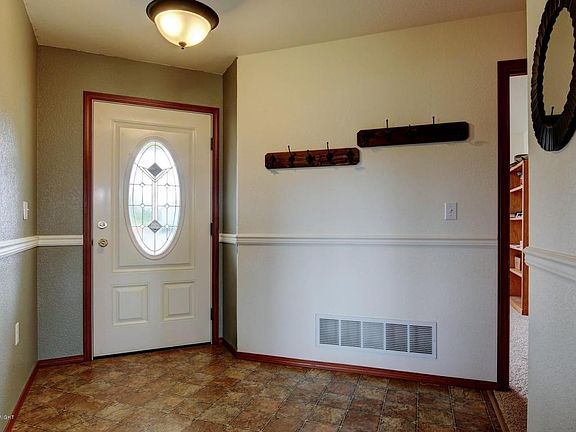 3rd image of 13715 E Field Ln