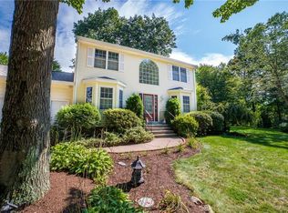 28 Peveril Rd, Cranston, RI 02921