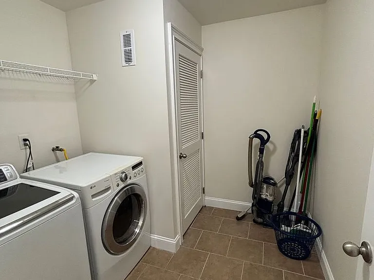 4080 Spring Garden St #B-R-2 — Photo 38