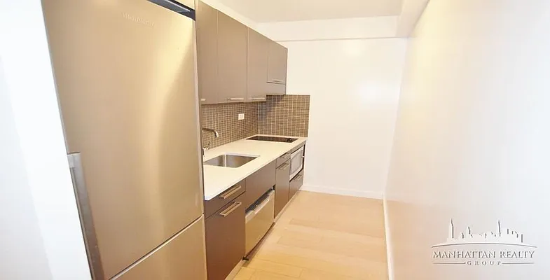 Rented by Manhattan Realty Group | media 21