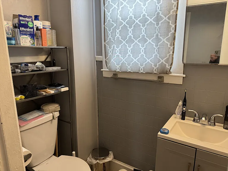 160-162 Transit St #162-1R — Photo 6
