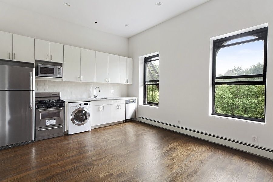 1st image of 282 Manhattan Ave #B2