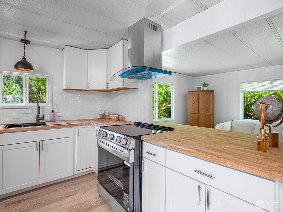 1st image of 9512 315 Avenue SE #13