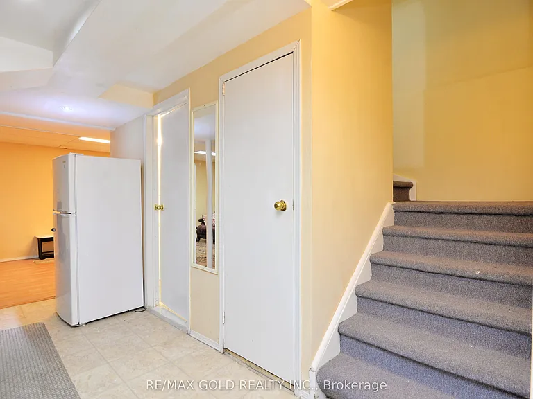 9 Ravenswood Dr #BASEMENT — Photo 5