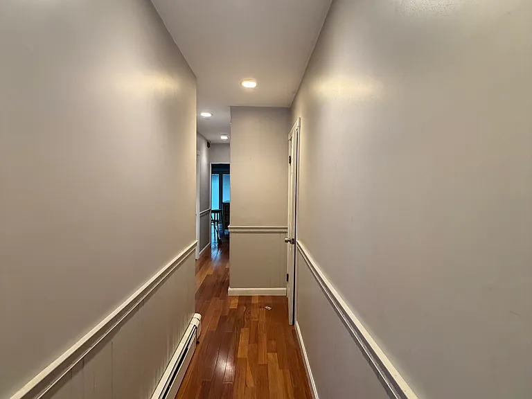 895 E Broadway #1 — Photo 4