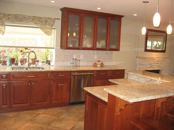 Beautiful model home new kitchen